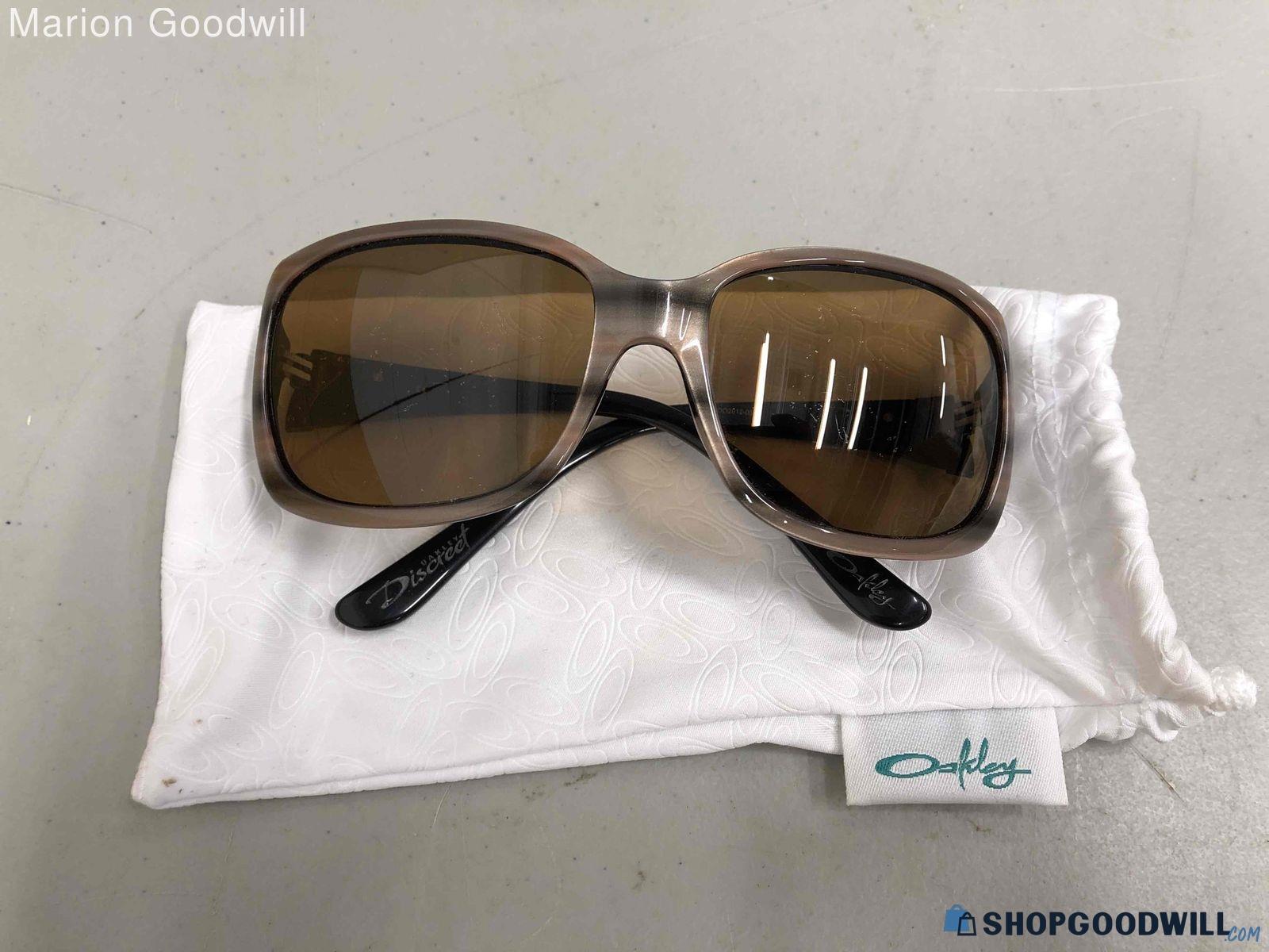 Oakley Discreet Women's Striped Sunglasses - shopgoodwill.com