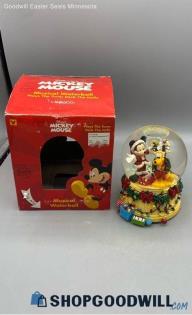 Enesco Disney Mickey & Pluto Musical Christmas Snow Globe Whine-Up w/Box