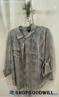 Torrid Women's Black/White Print Short Sleeve Blouse - Sz 2