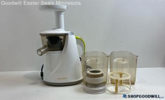 Hurom Slow Juice Extractor HU-100 - Powered on