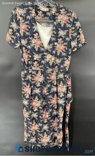 Peri Petites Women's VTG Black & Floral SS dress - Sz 12