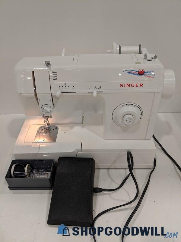 Vintage Singer Sewing Machine Model 2517c