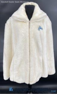 Braetan Women's Ivory Faux fur coat - Sz 22/24