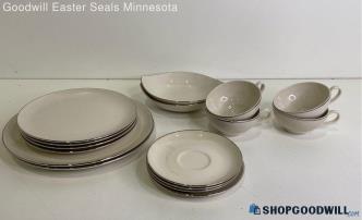 Holiday Heirloom 16pc White Holiday' Dinnerware Plates + More