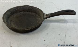 Wagner's 1891 Original Brand Cast Iron 6.5" Dia Frying Pan