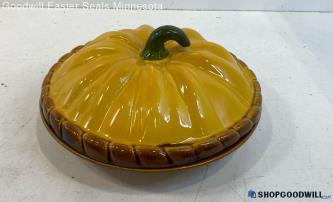 Over & Back Inc. Yellow Ceramic Pumpkin Shaped Pumpkin Pie Pan With Lid 11" dia