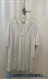 NWT Torrid Women's White Lightweight Jersey Knit V Neck T-Shirt - Sz 2X