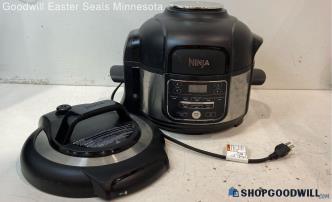 Ninja Foodi Compact Cooker Model Fd10 Powered on