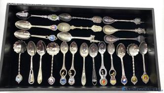 Assorted US Locations Collectible Spoons