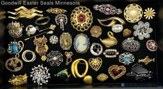 Vintage/Vintage Inspired Costume Jewelry Brooch Collection