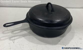 Griswold Cast Iron Pan With Lid