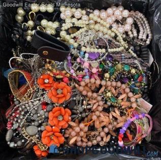 Broken Costume Jewelry and What Nots 27.6 lbs