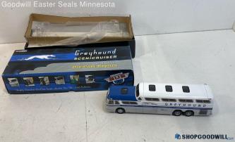 Corgi Grey Metal Super Scenic Cruiser Greyhound Bus New Opened Box