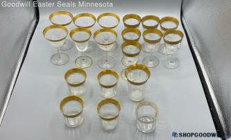 19pc Unbranded Vintage Lot Glassware With Stem And Gold Trim Kitchen Decor