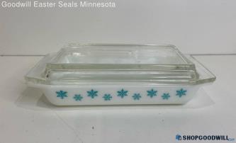 Vintage Pyrex 'Snowflake' Turquoise On White 1 1/4qt Lidded Dish #548-B