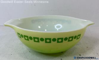 Pyrex Square Dot Salad Green Cinderella Bowl