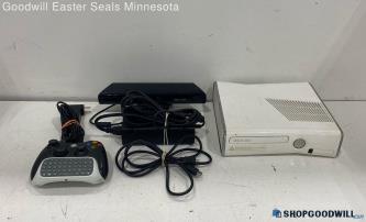 Microsoft Xbox 360 S Console w/Kinect, Cords & Controller- Tested