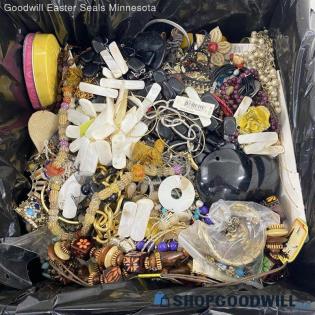 Broken Costume Jewelry & What Nots 24.6lbs