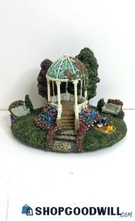 Hawthorne Village Thomas Kinkade "Evening Serenade Gazebo" Light Figurine