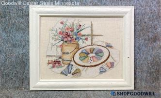 Leisure Arts Embroidery Quilt & Flowers Jug Still Life Cross Stitch Crewel Frame