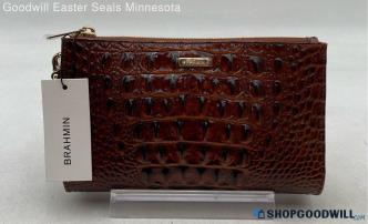 NWT Brahmin Daisy Sienna Brown Crocodile Embossed Leather Clutch/Wristlet