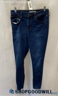 Levi's Women's Dark Wash Blue Skinny Jeans - Sz 30