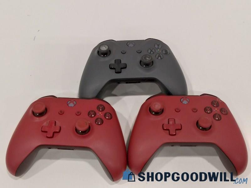 XBOX One Red and Gray Wireless Controller-Powers on