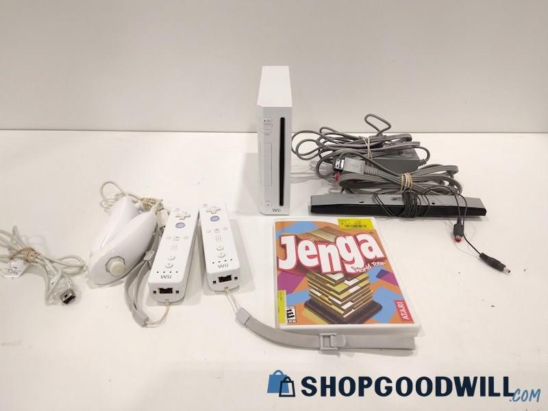 Nintendo Wii Console W/Game, Cords and Controller-Powers on