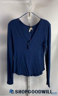 Free People Women's Navy V Neck Lightweight Long Sleeve Shirt - Sz L