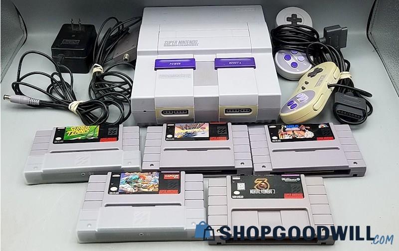  V) Super Nintendo SNES Console w/5 Games & Accessories