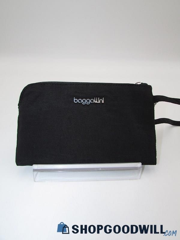 Baggalini On The Go Black Nylon RFID Blocking Wristlet Handbag Purse