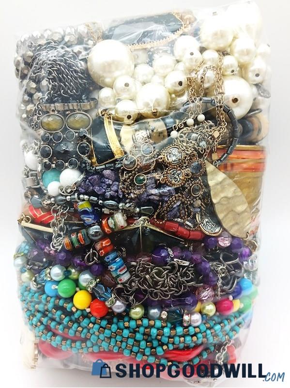 Collection Of Costume Jewelry Styles   8.0 Ibs.