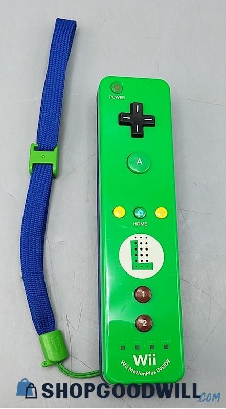  Nintendo Wii Luigi Wii Remote Plus Controller - Powers On
