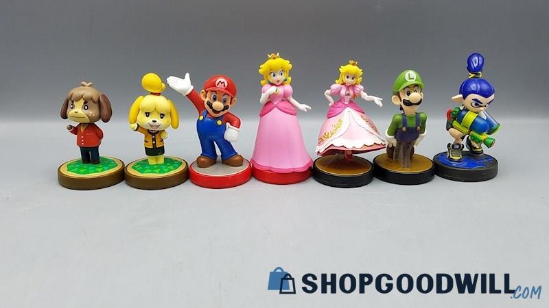  C) Nintendo Amiibo Figures Lot: Mario, Animal Crossing, Splatoon