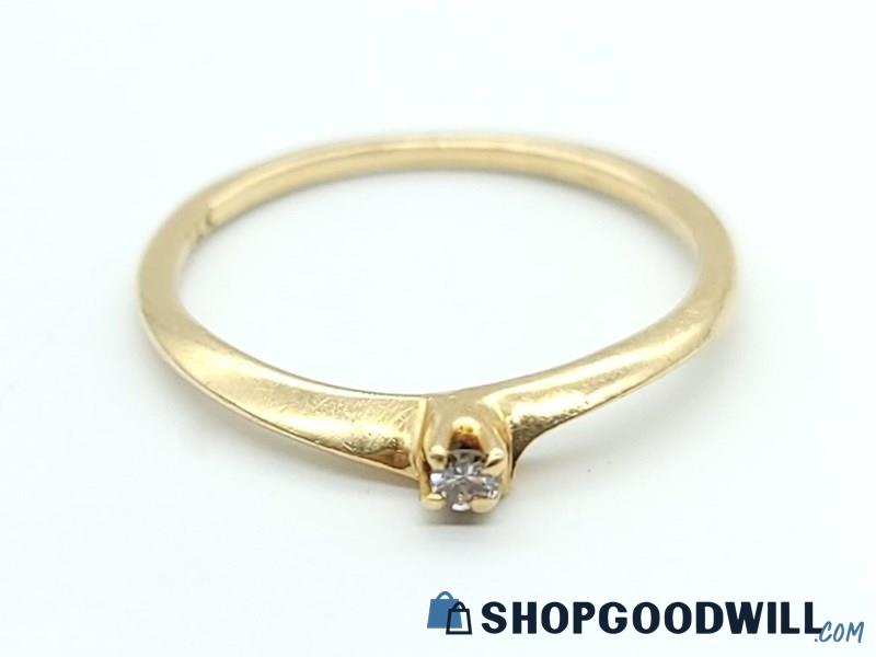 14K Yellow Gold Diamond Accent Solitaire Ring (Size 4 1/4) 1.00 Grams