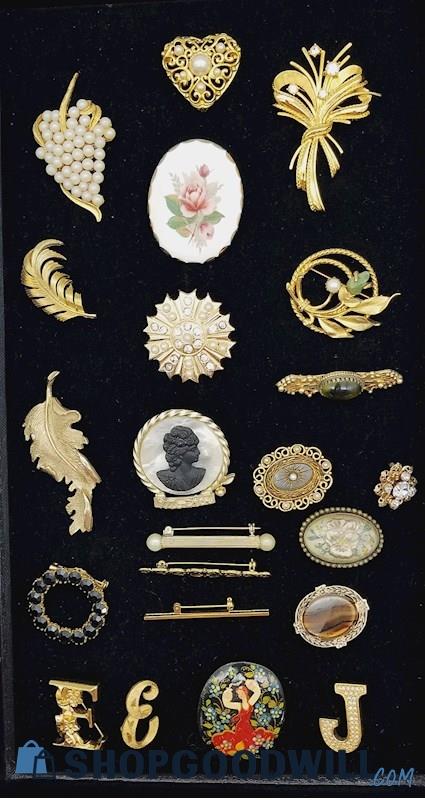 Vintage Collection Of Fancy Brooches 
