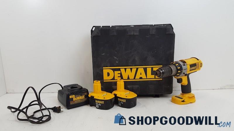 DeWALT Power Drill Kit Type 1, W/Case & Batteries PWRS ON