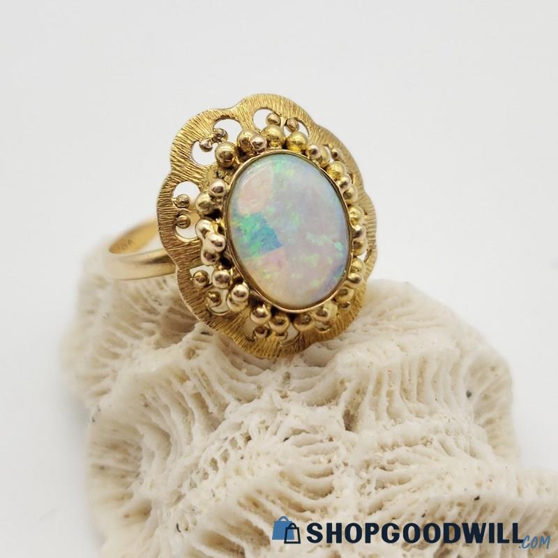 18K Yellow Gold Opal Oval Ring (size 7 3/4) 3.97grams