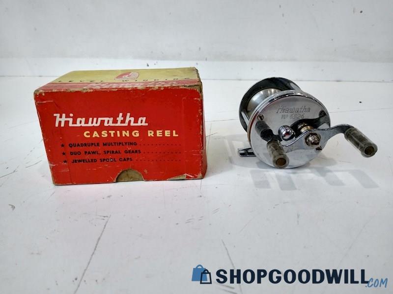 Vintage Hiawatha Level Winding Casting Reel Fishing Reel No 6526 ...