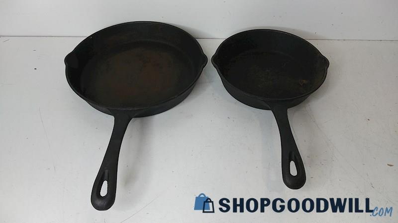 Lot 2pc Unbranded Cast Iron Skillet