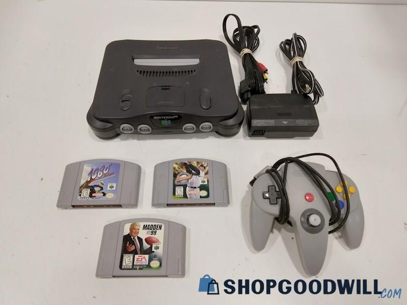Nintendo N64 Console W/Game, Cords and Controller