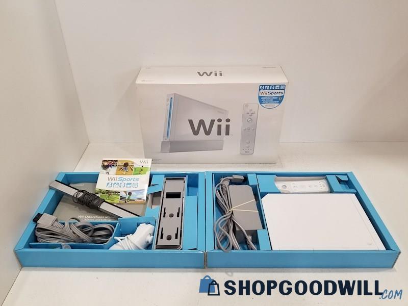 Nintendo Wii RVL-001 Wii Sports Complete Console Bundle IOB - TESTED