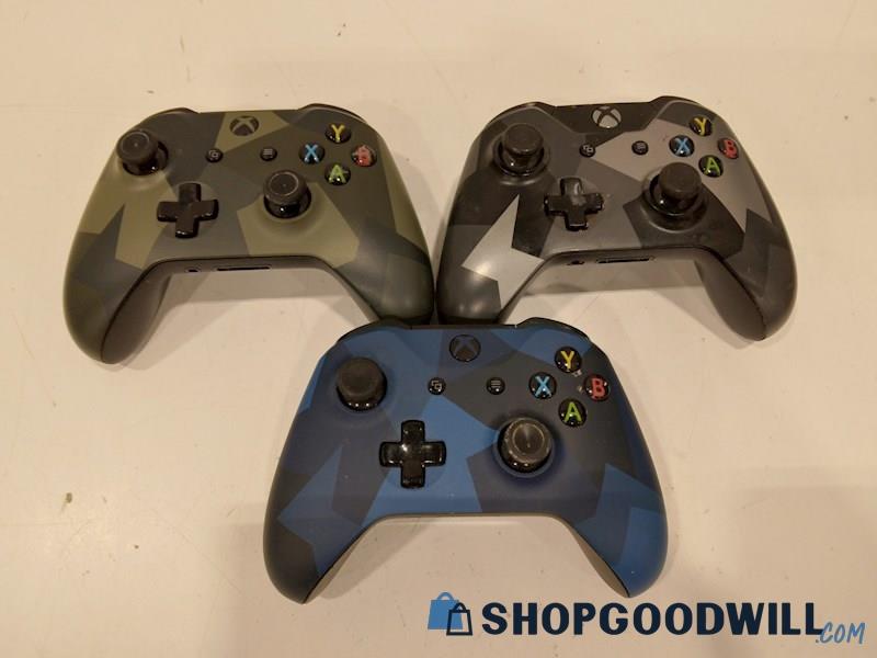 3ct. Microsoft XBOX ONE Wireless Controllers Various Colors-Powers on
