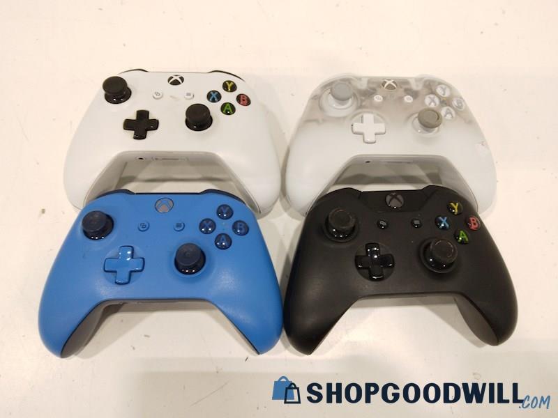 4ct XBOX ONE Wireless Controllers- Powers on