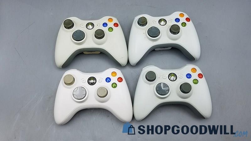  4ct White Xbox 360 Wireless Controllers Lot - Powers On
