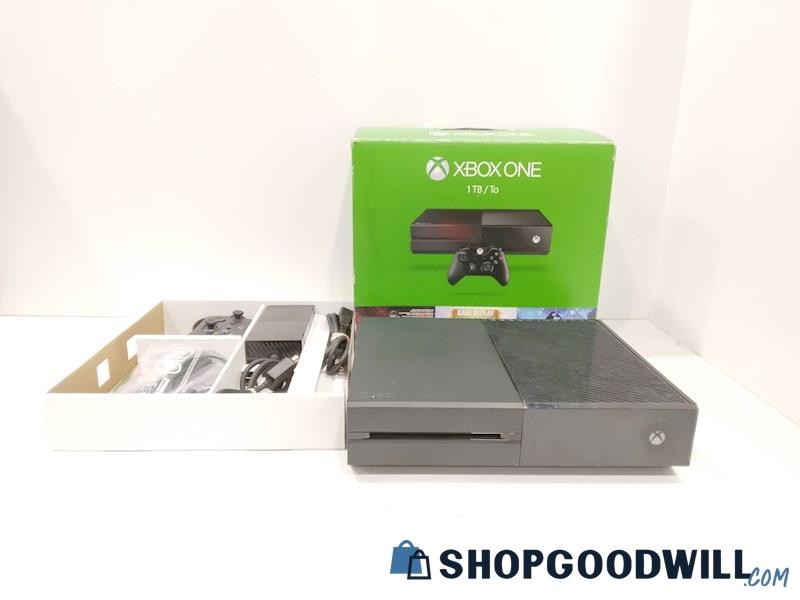 XBOX ONE Console W/Game, Cord and Controller IOB-tested