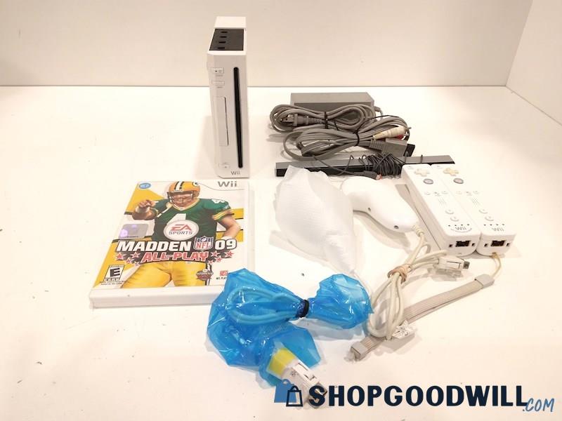 Nintendo Wii RVL-001 Console W/Game, Cords and Controller-tested
