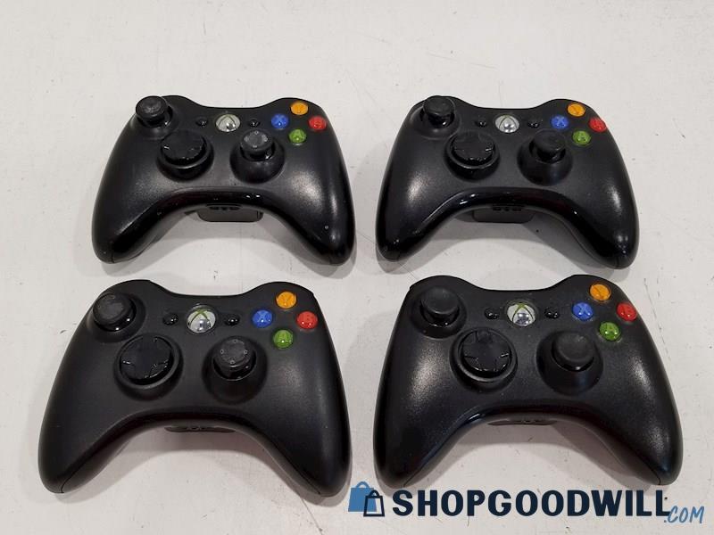 4pc Lot Black XBOX 360 Wireless Controllers - POWERS ON