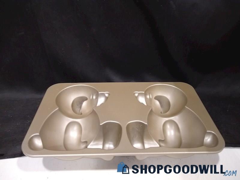 Build A Bear Workshop Cake Pan 3 Dimensional Cake in the Shape
