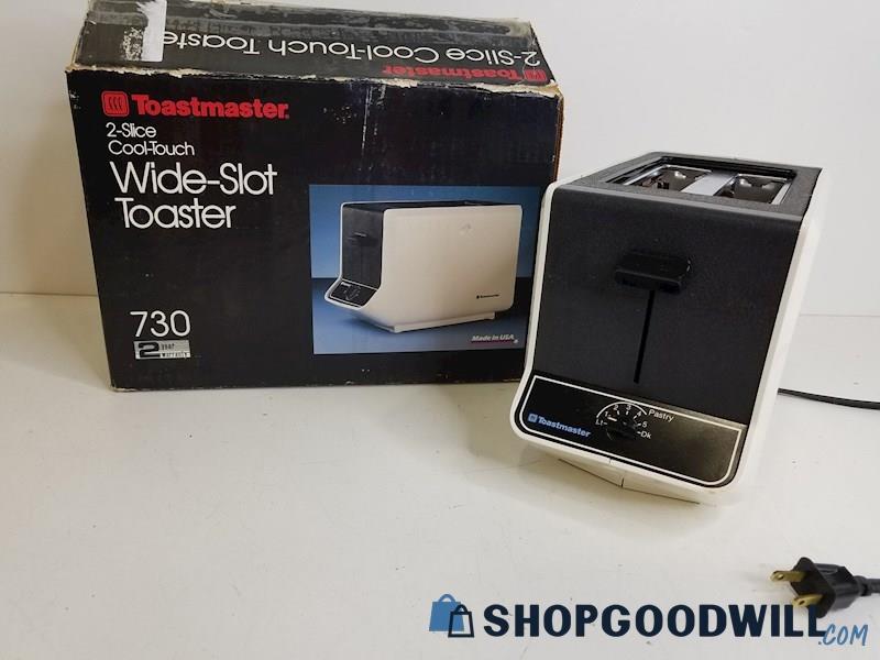 Toastmaster 2 Slice Cool Touch Wide Slot Toaster W/ Original Box Vintage